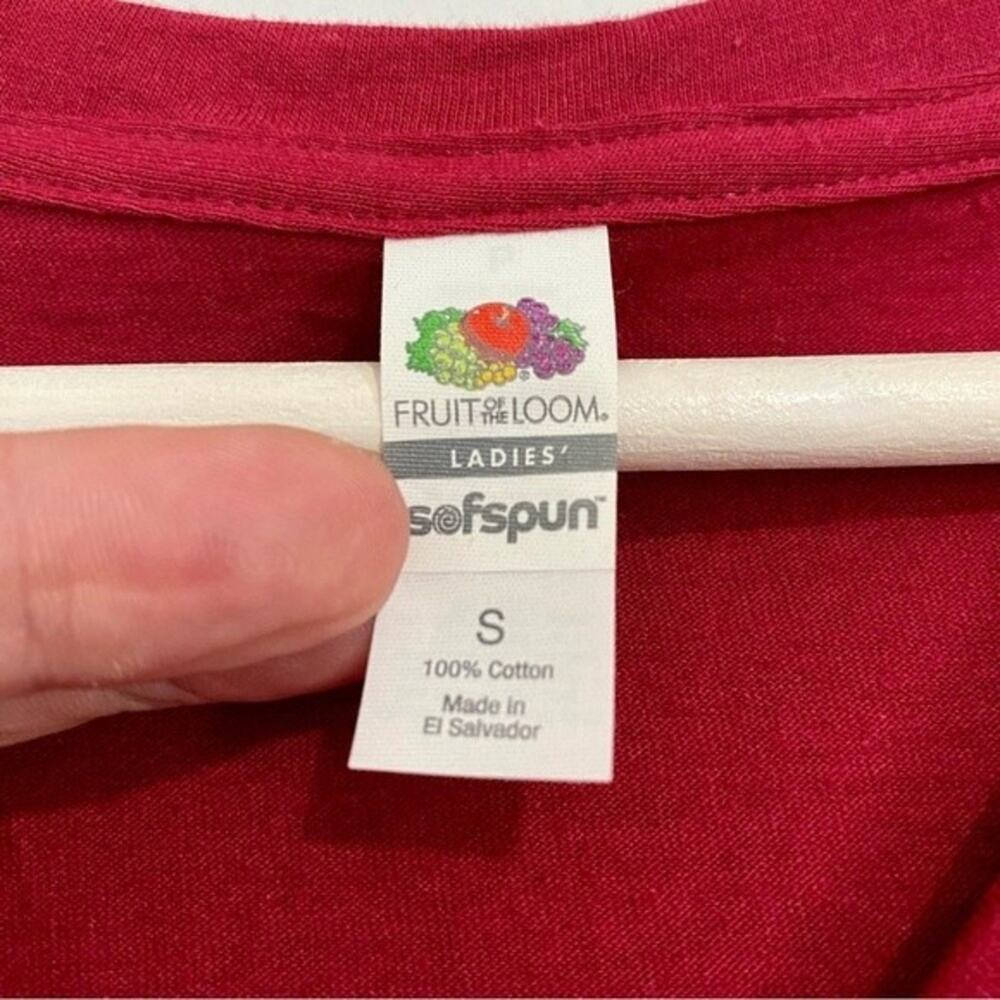 Fruit of the Loom Women’s Short Sleeve V Neck Tee Shirt Maroon NWOT - Picture 7 of 7